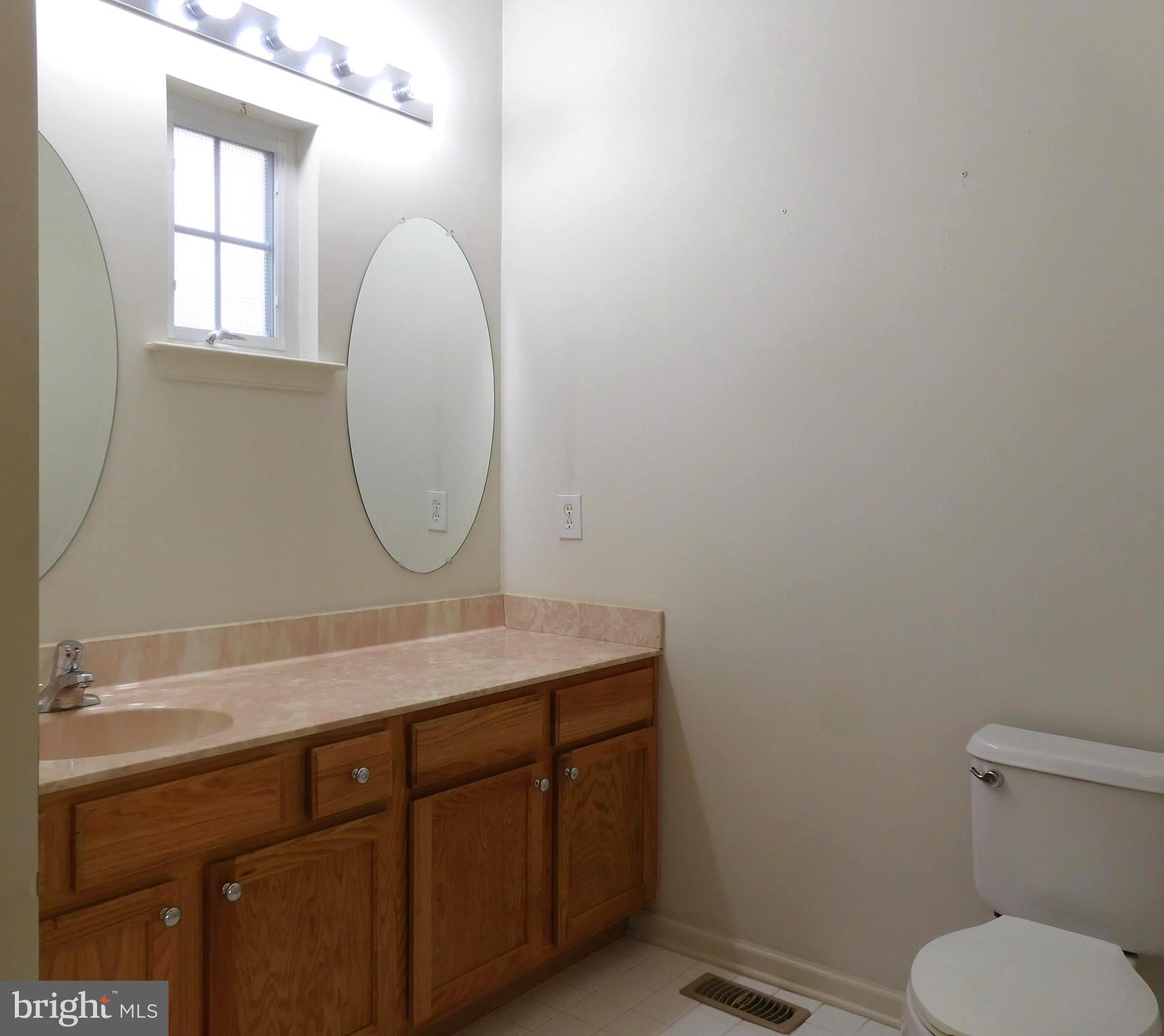 10 Charles Circle Delanco, NJ 08075 - Photo 18 of 44 1st floor full bath