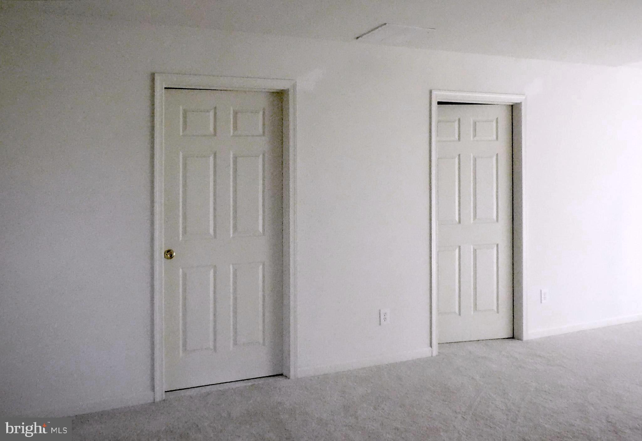 10 Charles Circle Delanco, NJ 08075 - Photo 25 of 44 Doors to full bath and huge walk-in closet .
