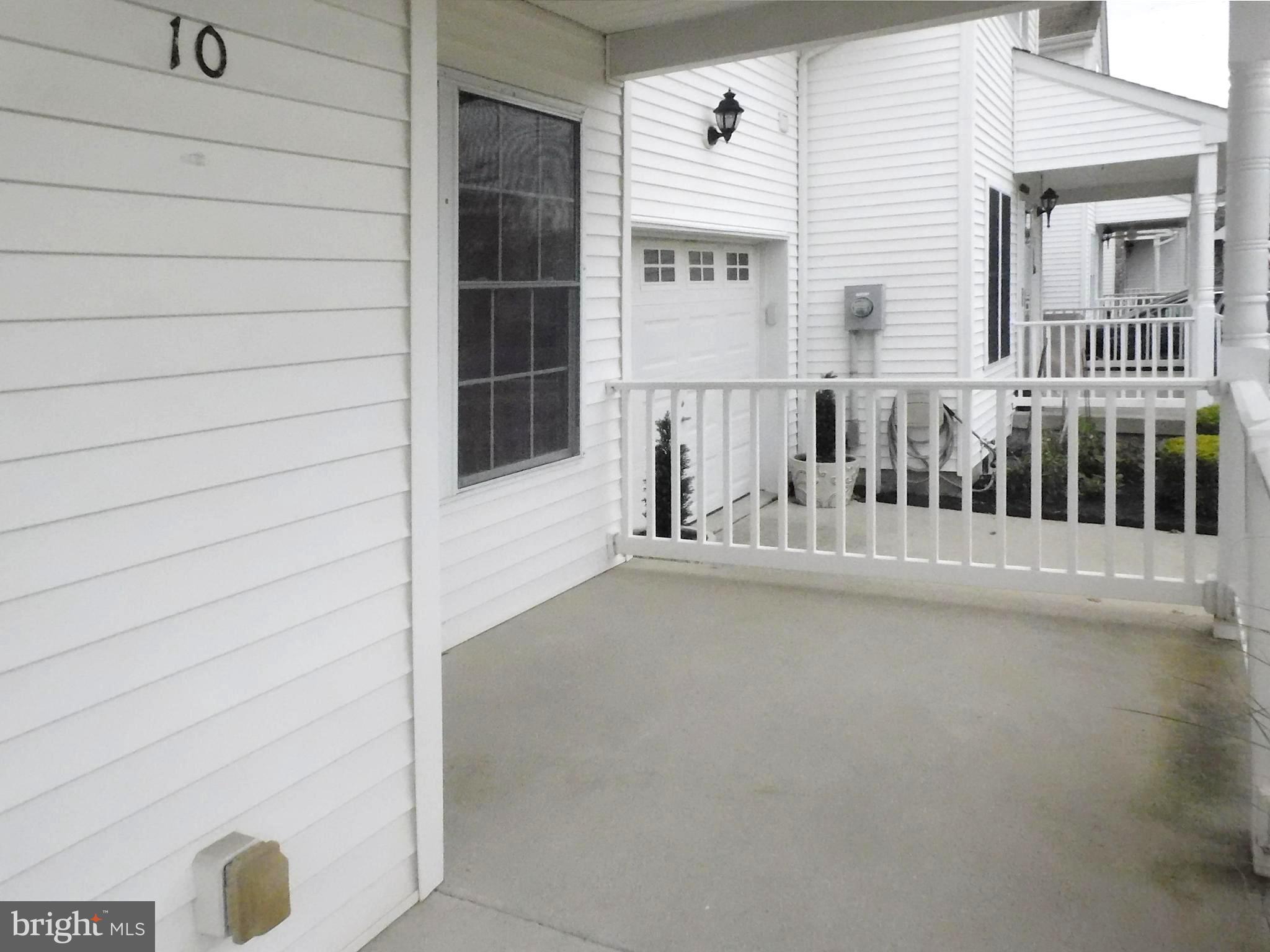 10 Charles Circle Delanco, NJ 08075 - Photo 3 of 44 Cozy front porch