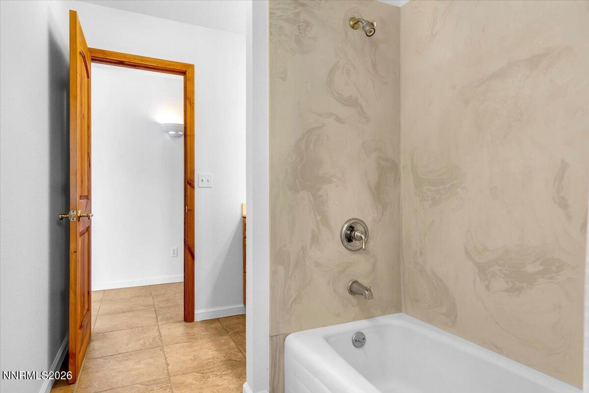 555 Serenity Place Reno, NV 89510 - Photo 27 of 67 Bathroom 2
