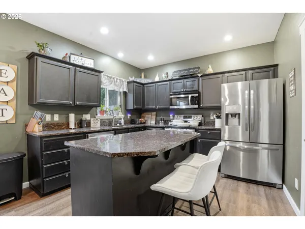 $625,000 | 16356 Southeast Anderegg Parkway, Damascus, OR 97089