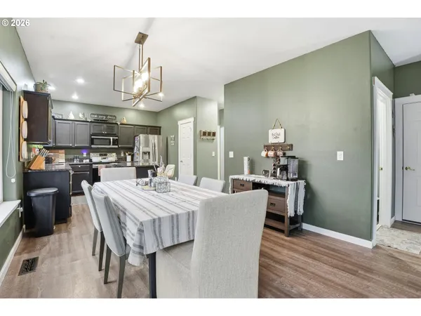 $625,000 | 16356 Southeast Anderegg Parkway, Damascus, OR 97089
