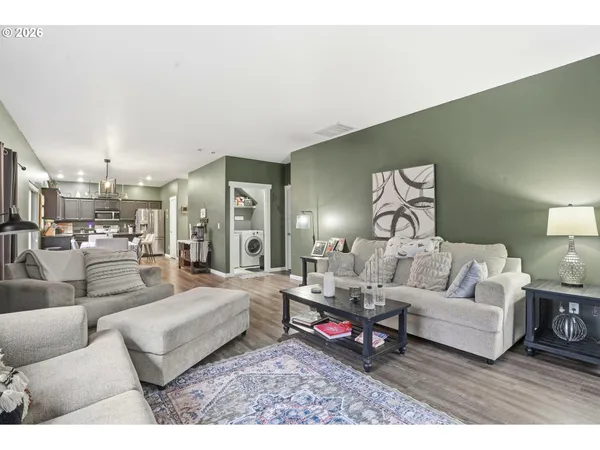 $625,000 | 16356 Southeast Anderegg Parkway, Damascus, OR 97089