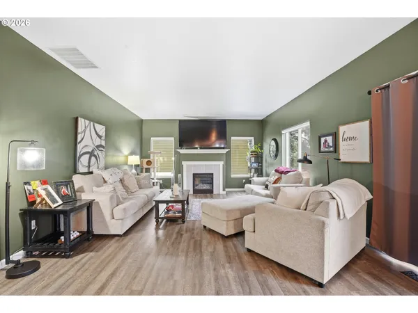 $625,000 | 16356 Southeast Anderegg Parkway, Damascus, OR 97089