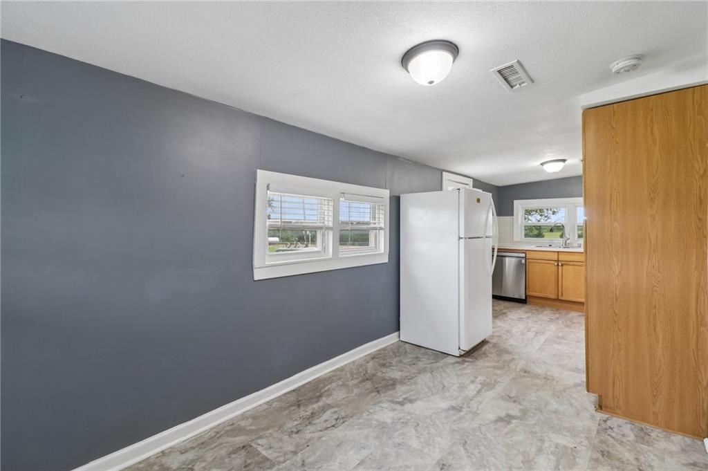 307 East 1100th Road Baldwin City, KS 66006 - Photo 11 of 41