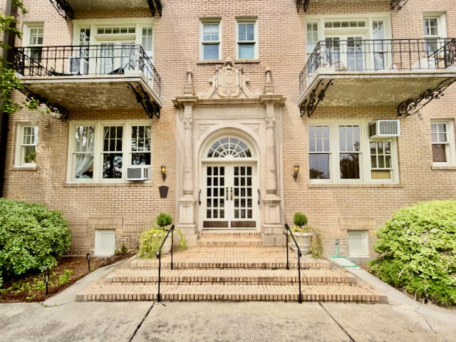 63 Rutledge Avenue, Unit 25 Charleston, SC 29401 - Photo 3 of 42