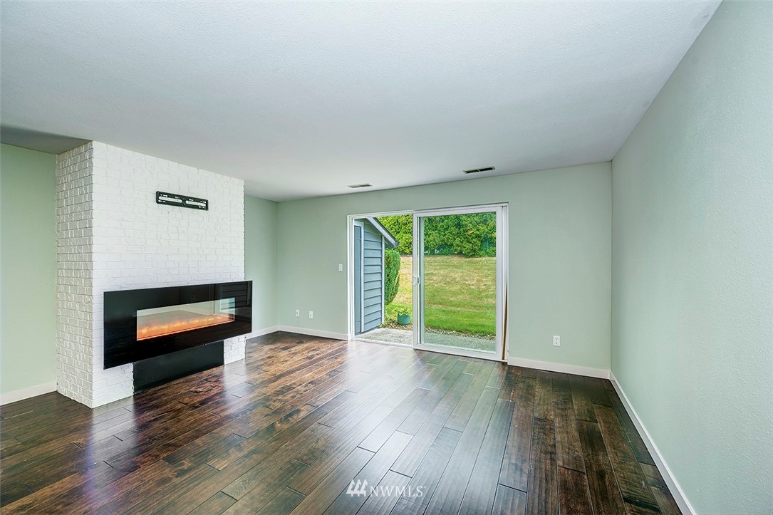 21519 4th Avenue West, Unit B22 Bothell, WA 98021 - Photo 7 of 22