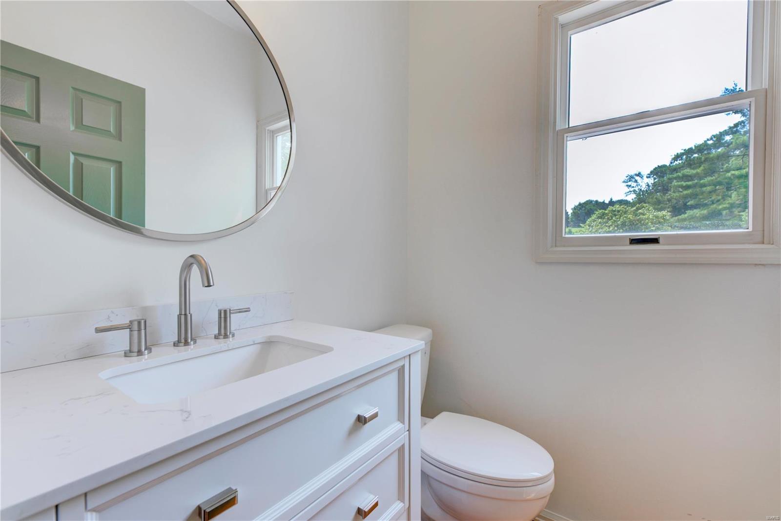 17136 Chaise Ridge Road Chesterfield, MO 63005 - Photo 9 of 25