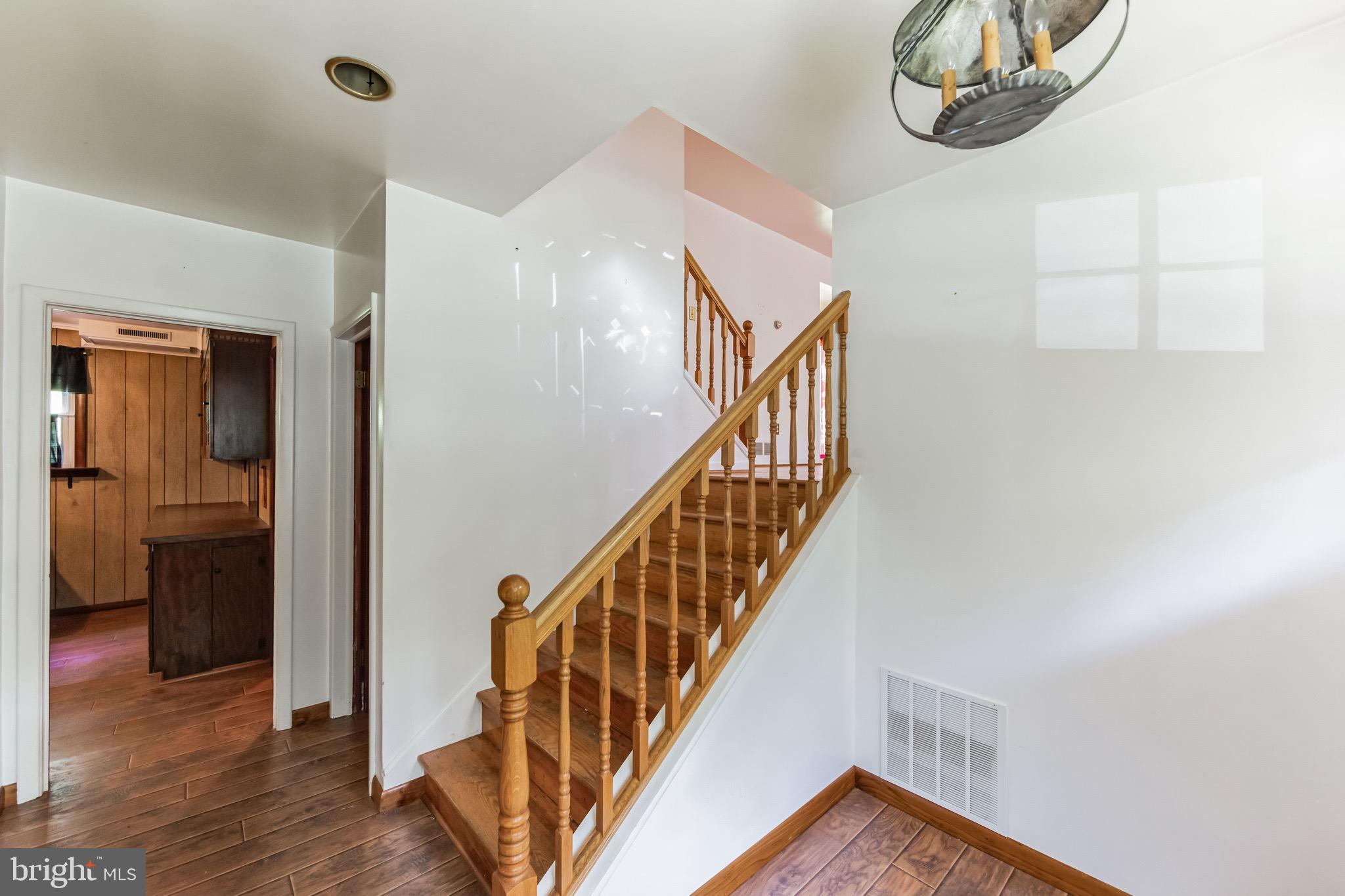 1223 Hall Road West Chester, PA 19380 - Photo 4 of 42