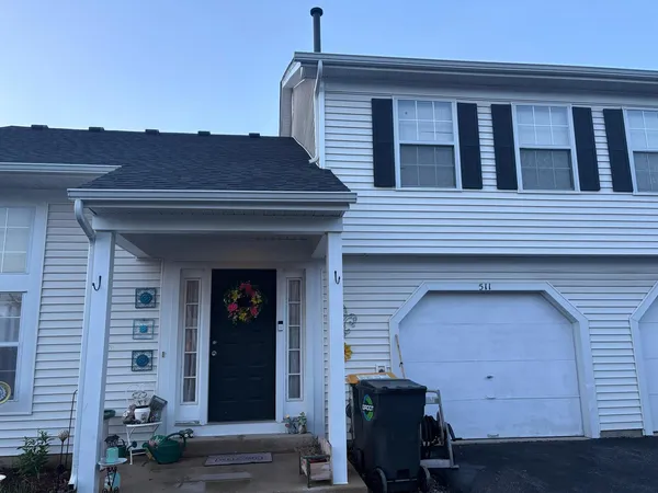 $274,900 | 511 East Avenue, Unit 511, Streamwood, IL 60107