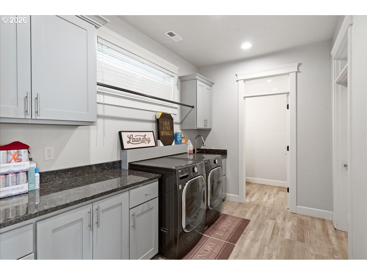 4098 Portland Road Northeast Salem, OR 97301 - Photo 40 of 47