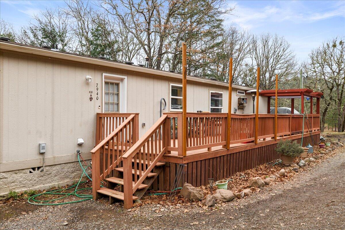 7940 East Antelope Road Eagle Point, OR 97524 - Photo 19 of 30 1