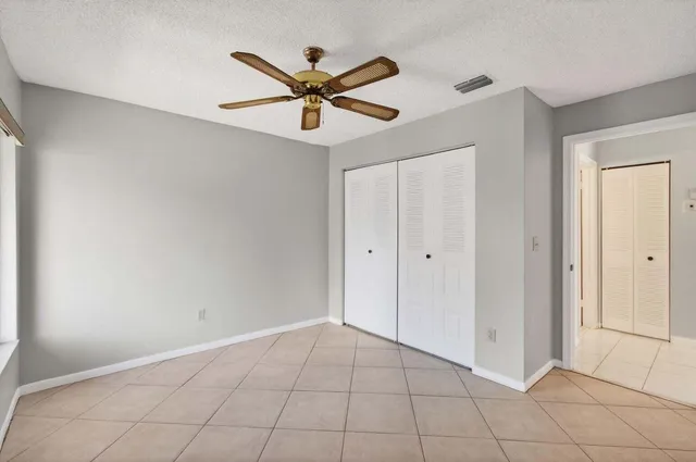 $2,300 | 400 Club Circle, Unit 201, Boca Raton, FL 33487