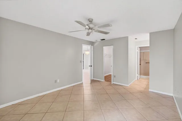 $2,300 | 400 Club Circle, Unit 201, Boca Raton, FL 33487