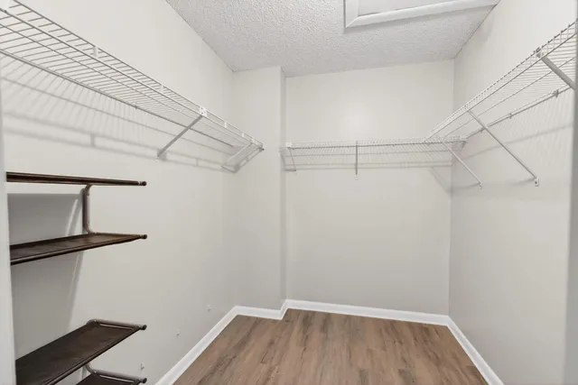 $2,300 | 400 Club Circle, Unit 201, Boca Raton, FL 33487