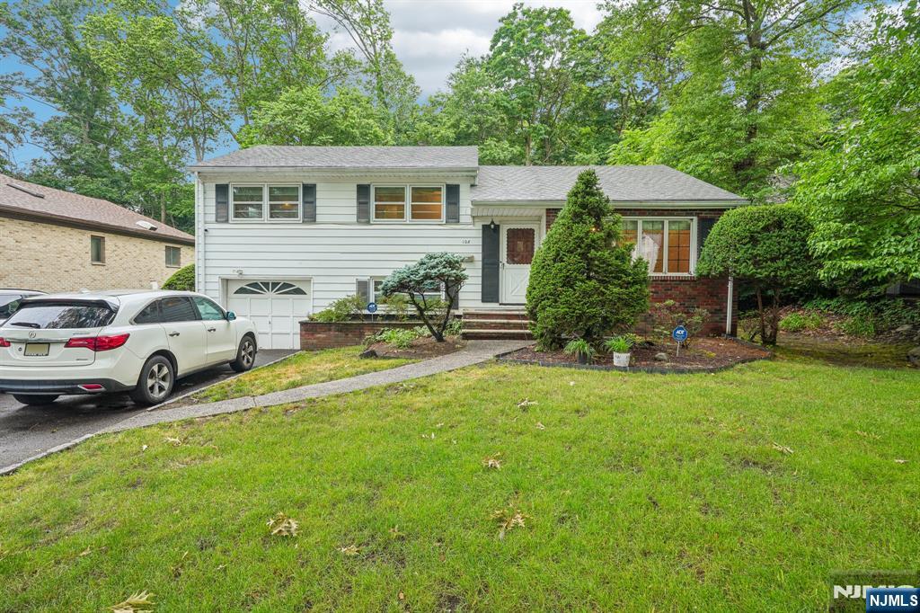 108 Morningside Road Paramus, NJ 07652 - Photo 6 of 45