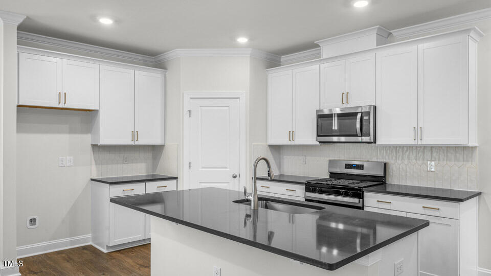 7573 Percussion Drive Apex, NC 27539 - Photo 12 of 39 Kitchen