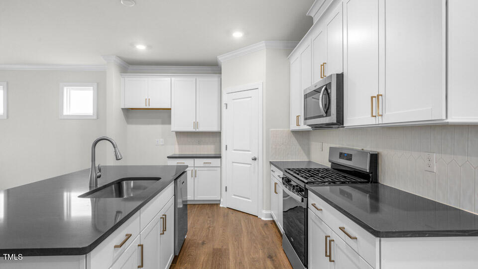 7573 Percussion Drive Apex, NC 27539 - Photo 13 of 39 Kitchen