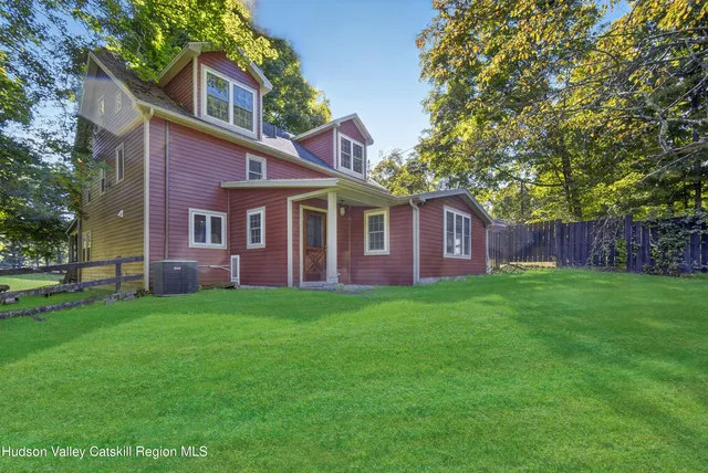 $725,000 | 146 Forest Drive, Hyde Park, NY 12538