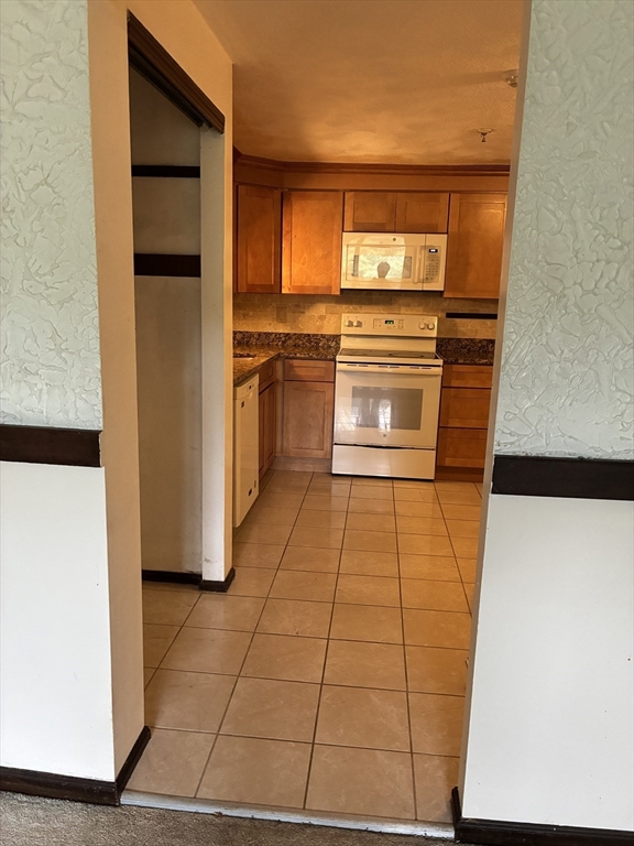 53 Swanson Court, Unit 36C Boxborough, MA 01719 - Photo 5 of 17