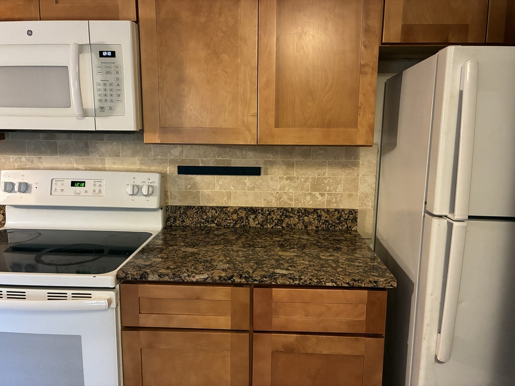 53 Swanson Court, Unit 36C Boxborough, MA 01719 - Photo 8 of 17