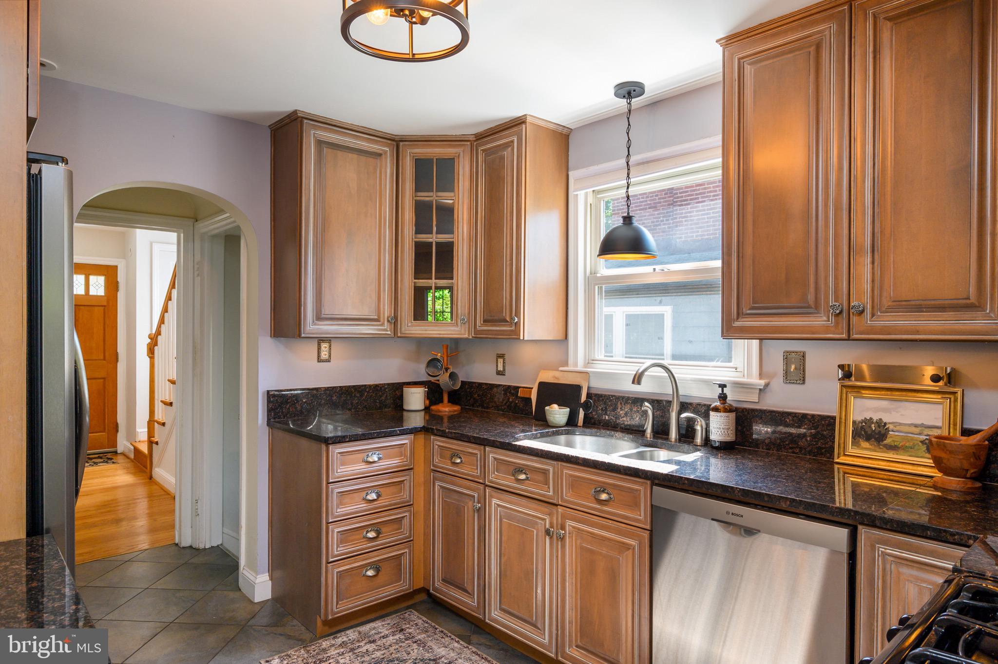 18 West Braddock Road Alexandria, VA 22301 - Photo 13 of 49 Updated kitchen