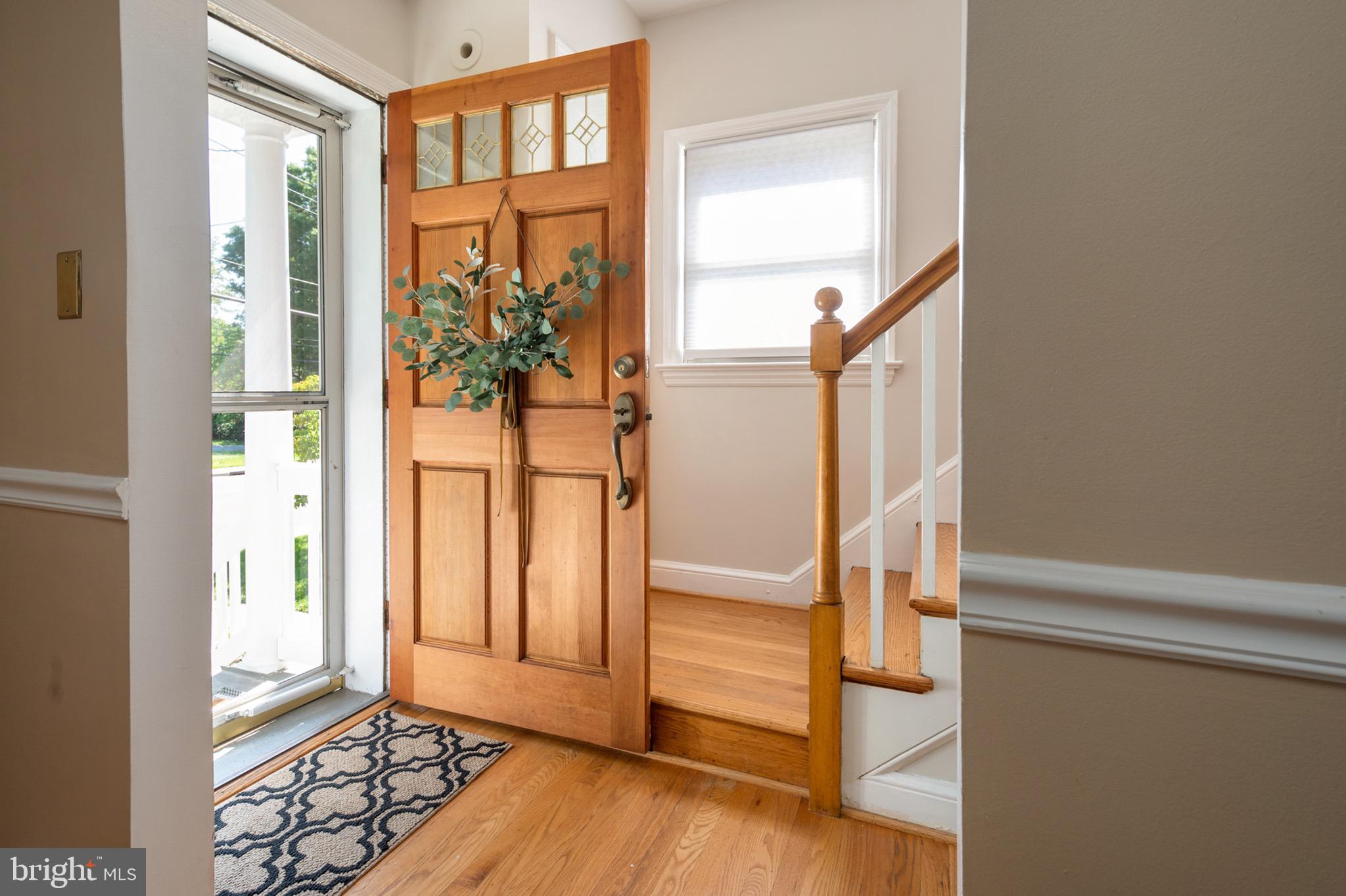 18 West Braddock Road Alexandria, VA 22301 - Photo 4 of 49 Formal entryway