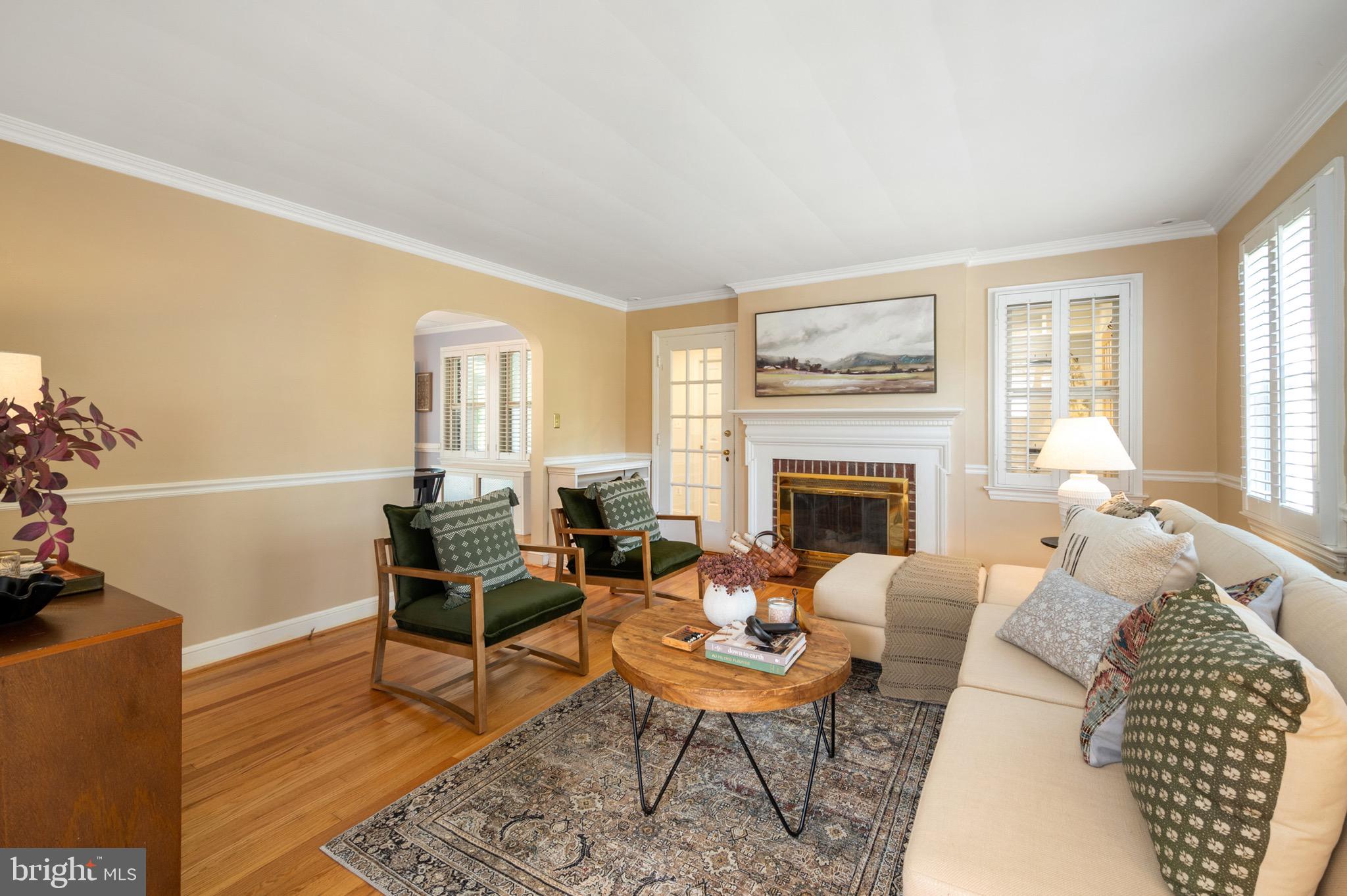 18 West Braddock Road Alexandria, VA 22301 - Photo 6 of 49 Living Room with gas fireplace