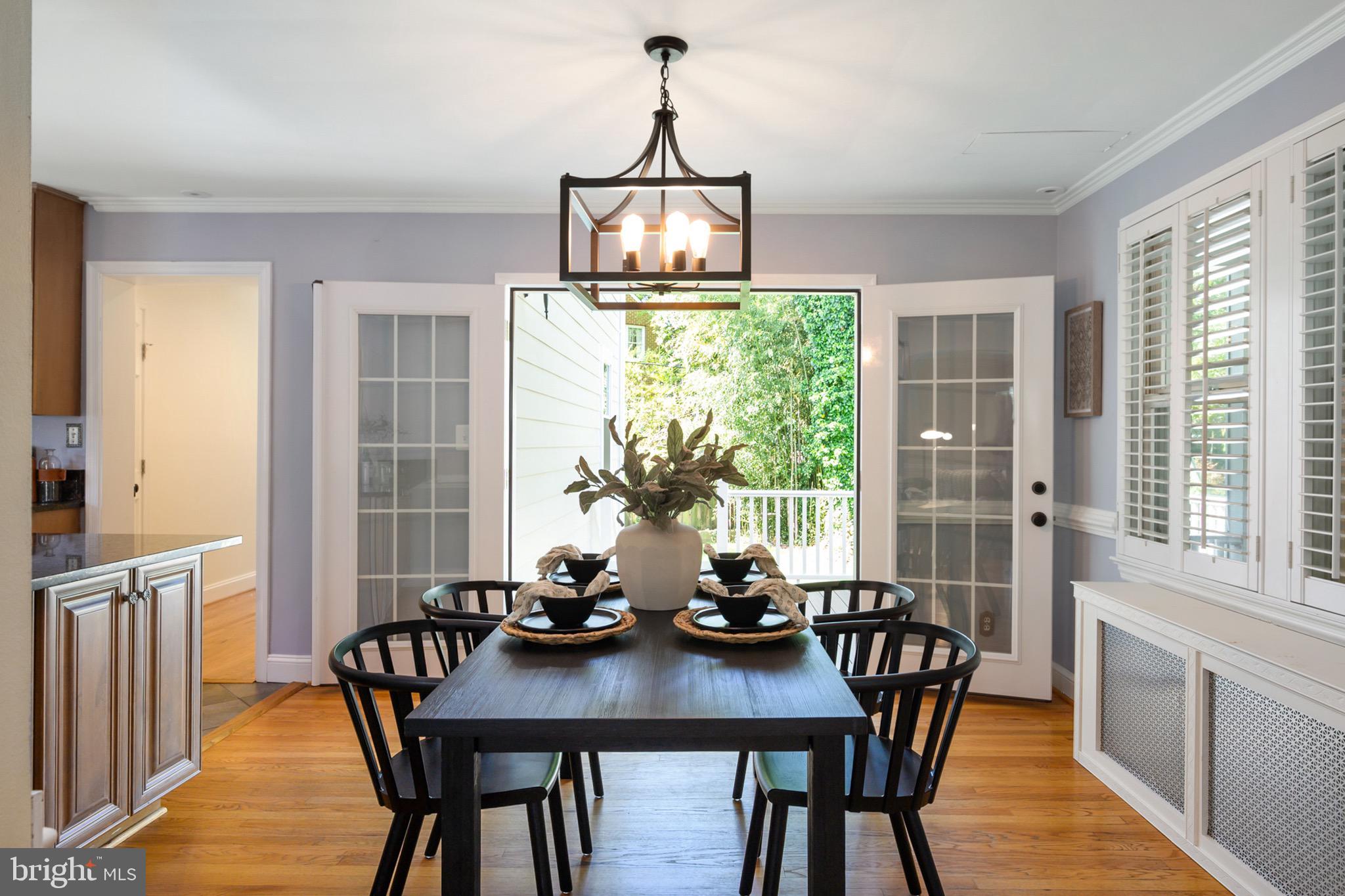 18 West Braddock Road Alexandria, VA 22301 - Photo 10 of 49 Dining Area with new light fixture