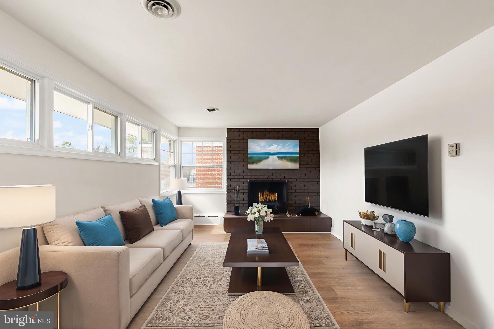 3214 Woodring Avenue Baltimore, MD 21234 - Photo 7 of 30 Cozy Living Room