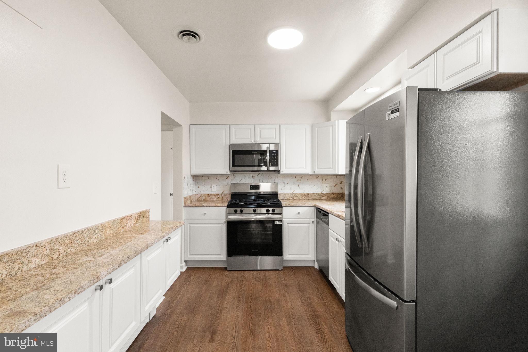 3214 Woodring Avenue Baltimore, MD 21234 - Photo 10 of 30 Modern Kitchen