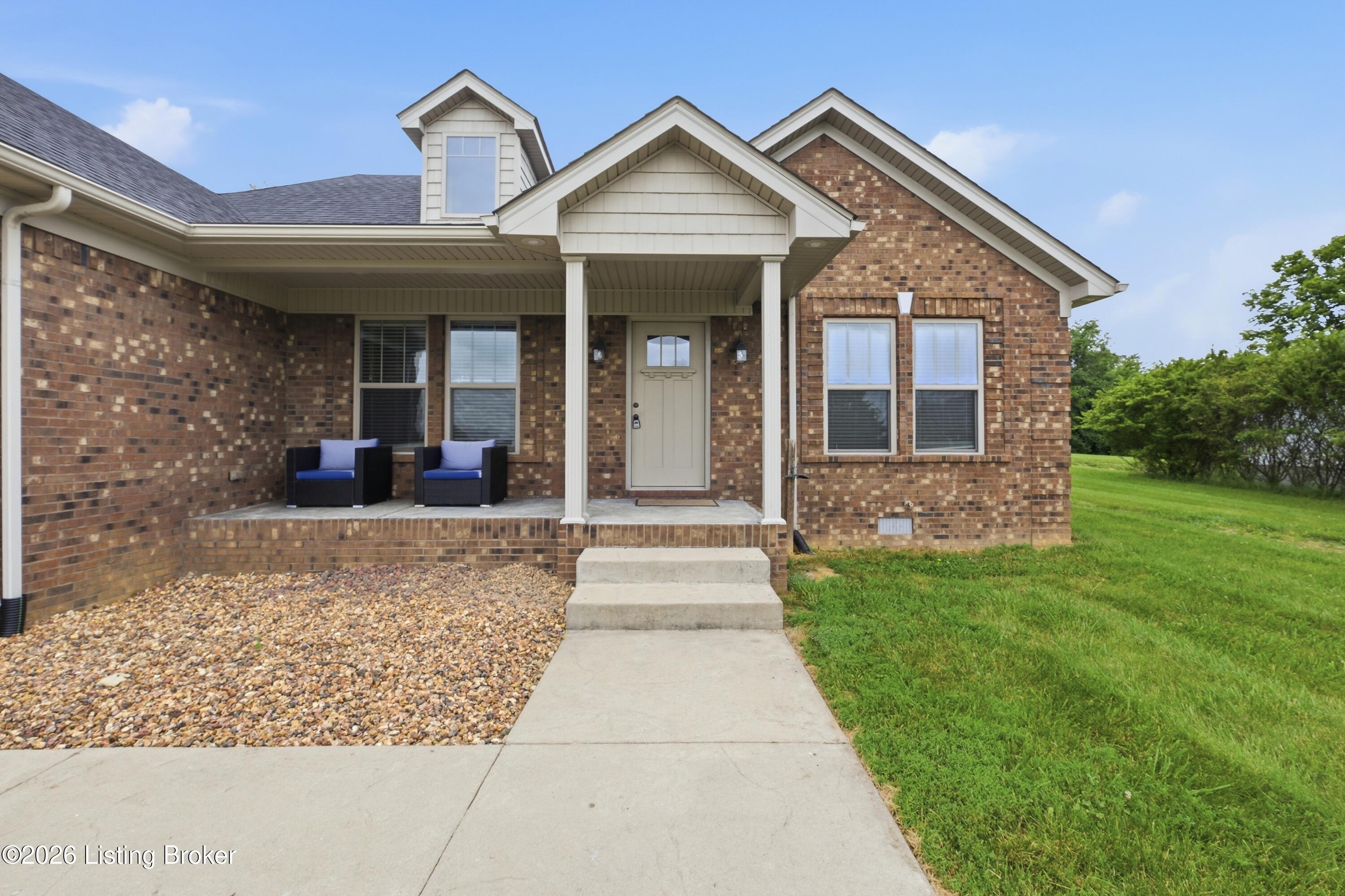 70 Lenore Road Coxs Creek, KY 40013 - Photo 3 of 32 70lenore_louisvillerealestatemedia_011