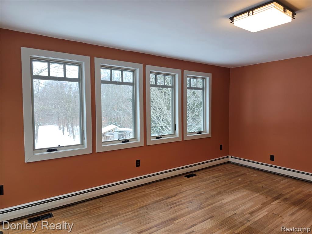 6453 Mack Road Howell, MI 48855 - Photo 16 of 46 Gallery Image 16