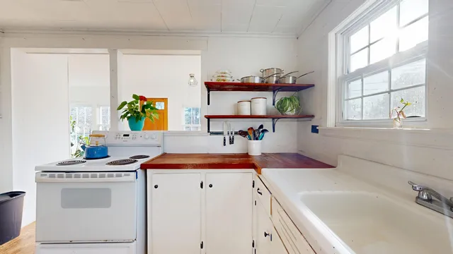 $295,000 | 169 Old Lewiston Road, Monmouth, ME 04265