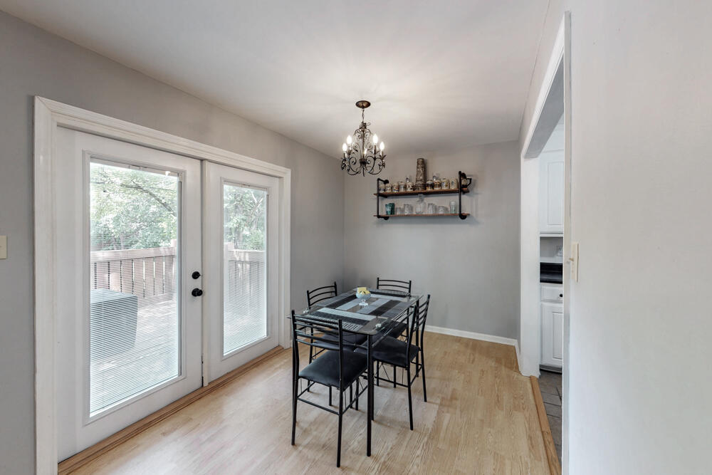 50 Bluff Pointe Way Aiken, SC 29803 - Photo 7 of 25 Dining Room with Porch Access!