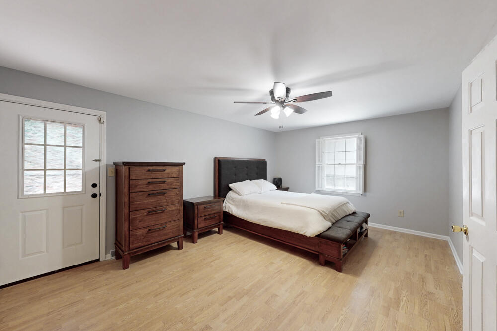 50 Bluff Pointe Way Aiken, SC 29803 - Photo 8 of 25 Owner Suite with Back Porch Access!