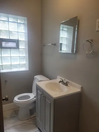$1,600 | 7918 South Essex Avenue, Unit 1, Chicago, IL 60617
