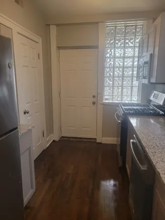 $1,600 | 7918 South Essex Avenue, Unit 1, Chicago, IL 60617