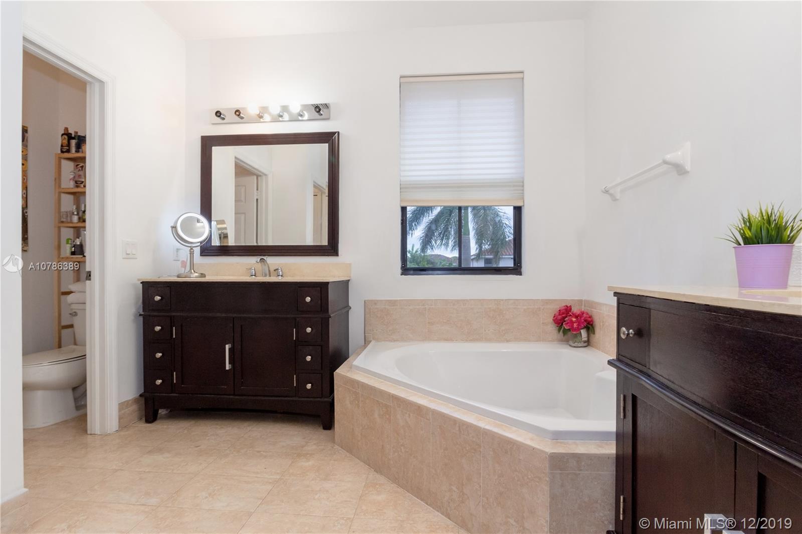 9770 Northwest 10th Street Miami, FL 33172 - Photo 13 of 17