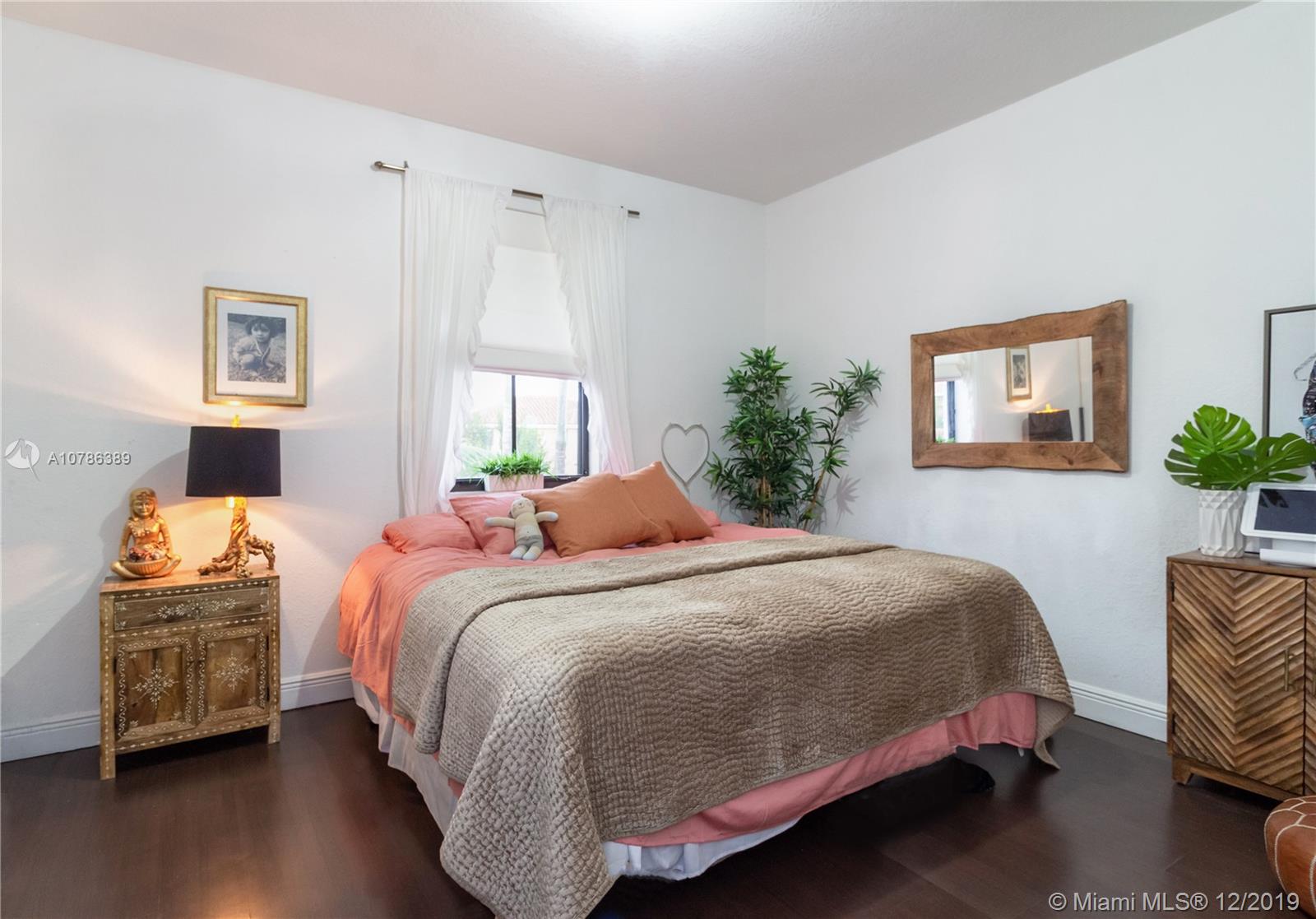 9770 Northwest 10th Street Miami, FL 33172 - Photo 14 of 17