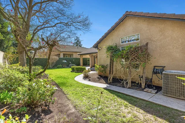 $559,950 | 7040 North Warren Avenue, Fresno, CA 93711