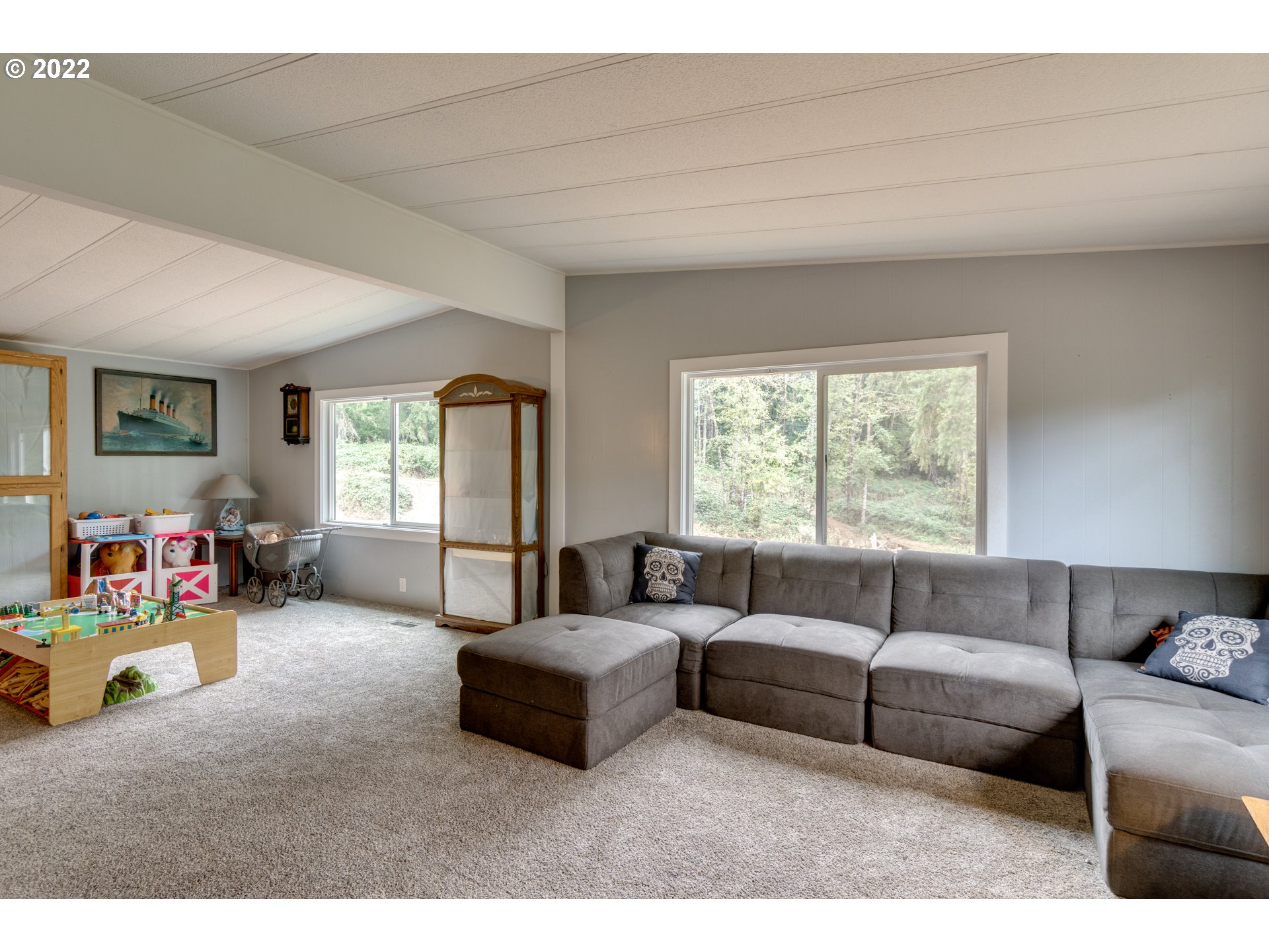 32882 Dan Cupp Road St. Helens, OR 97051 - Photo 2 of 31 Family Room