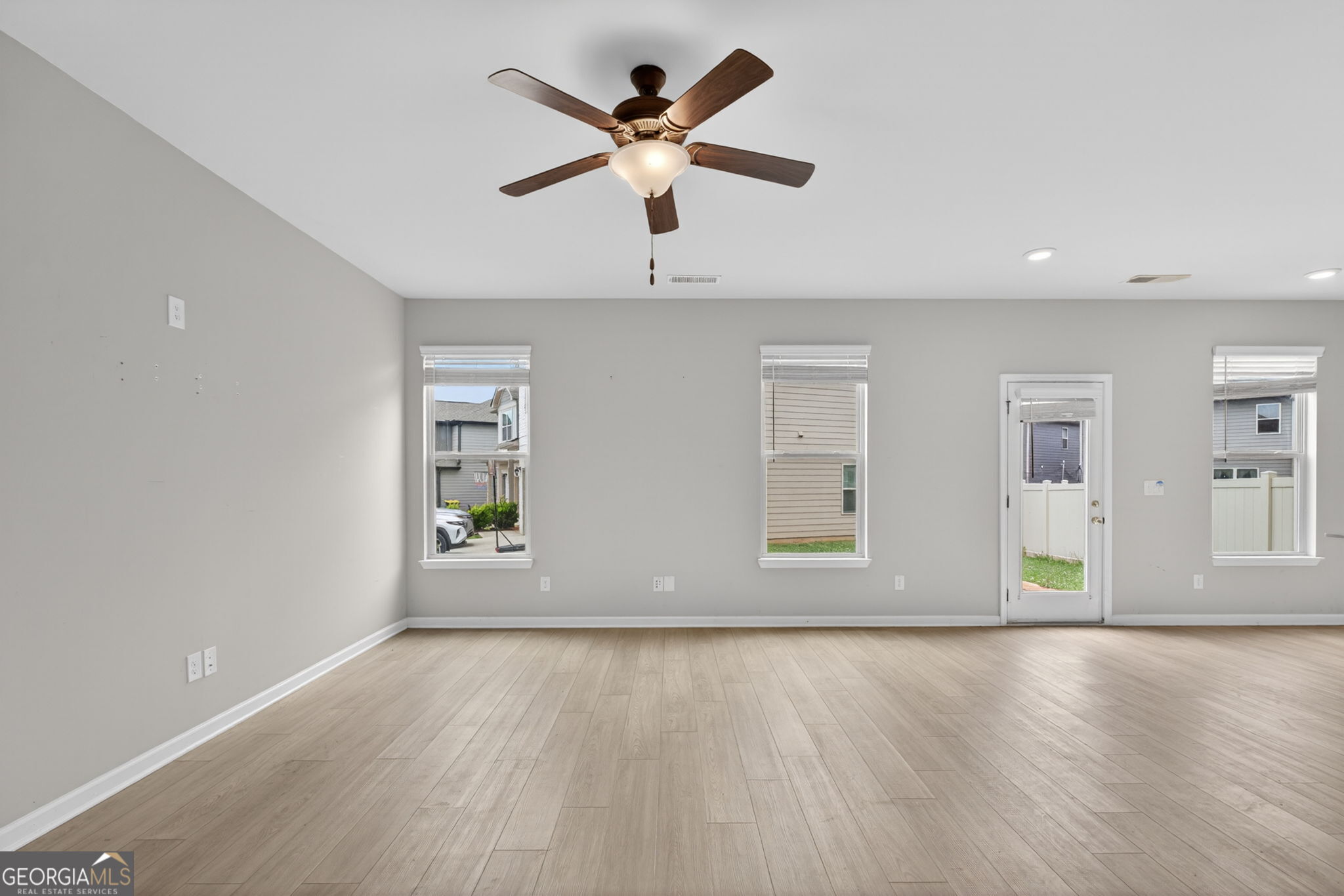 11967 Brightside Parkway Hampton, GA 30228 - Photo 5 of 25