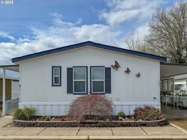 $140,000 | 1000 East Central Avenue, Unit 21, Sutherlin, OR 97479
