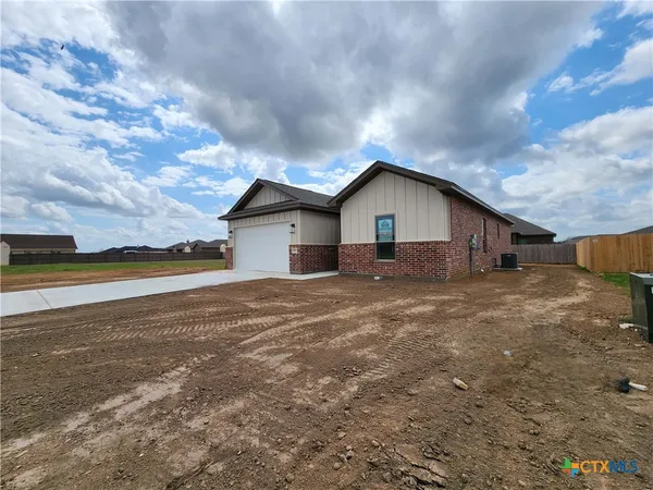 $379,000 | 813 Eagle Cross Cove, Salado, TX 76571