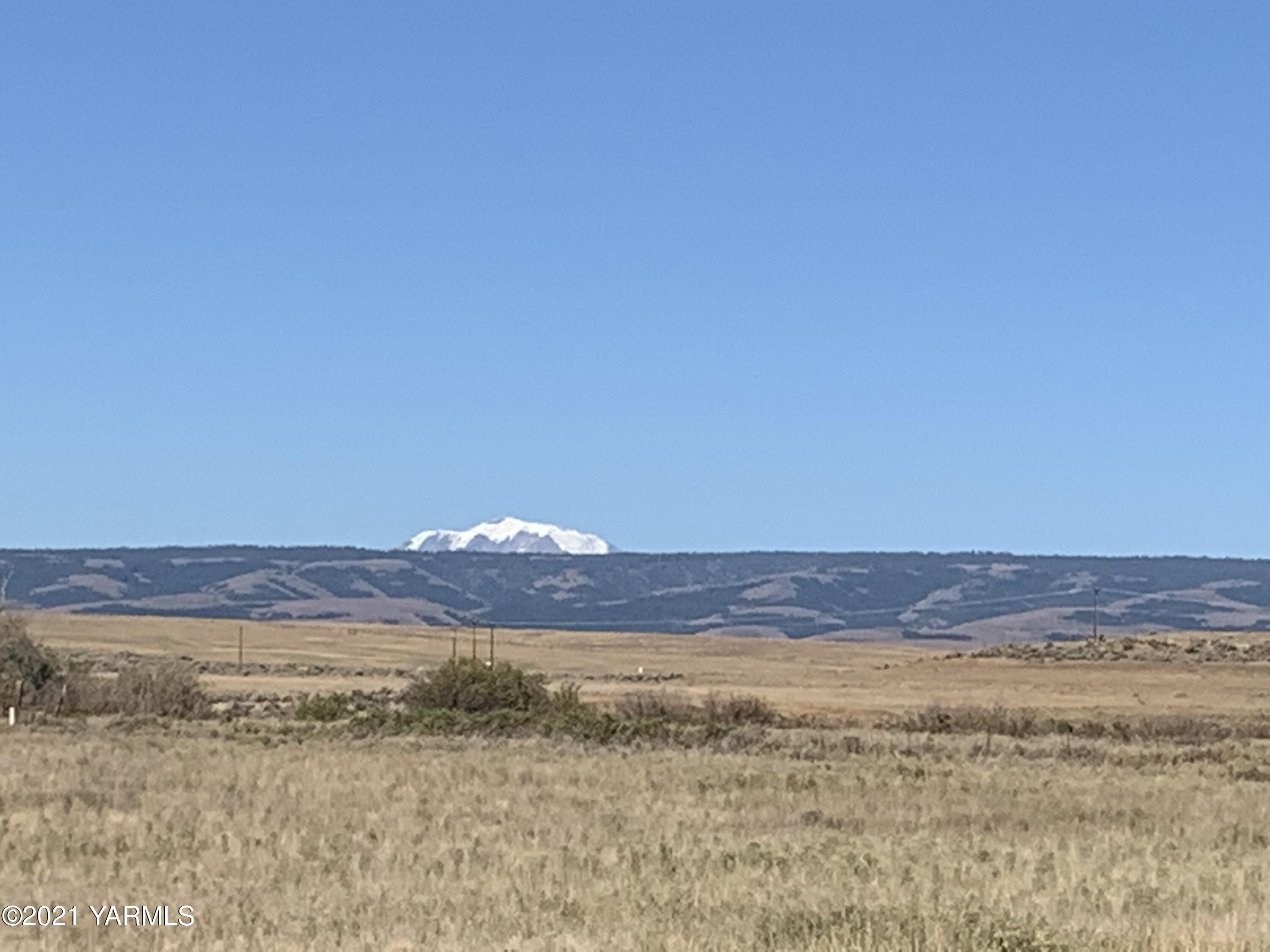 753 Wesley Road White Swan, WA 98952 - Photo 9 of 30 a view of ocean view and mountain