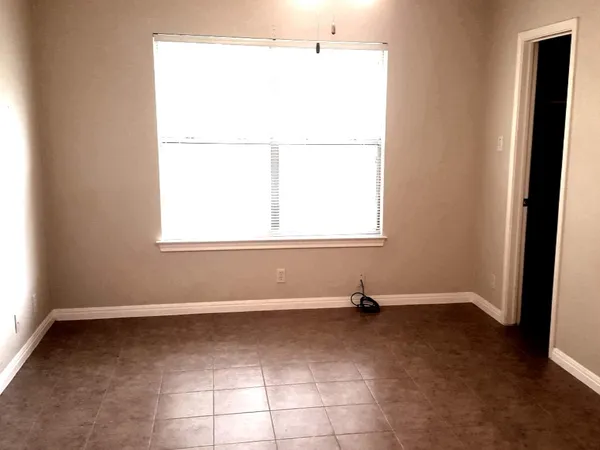 $1,595 | 21637 Boggy Ford Road, Unit B RT, Lago Vista, TX 78645