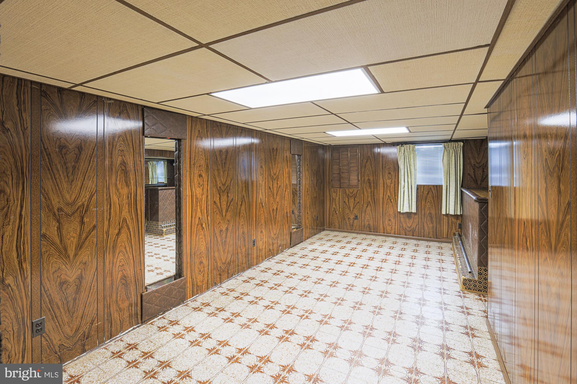 3923 Millner Road Baltimore, MD 21236 - Photo 29 of 38 a bathroom with a bathtub and shower