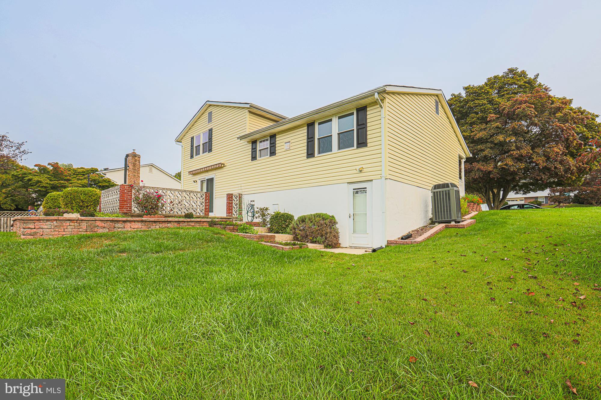 3923 Millner Road Baltimore, MD 21236 - Photo 33 of 38 a house view with garden space