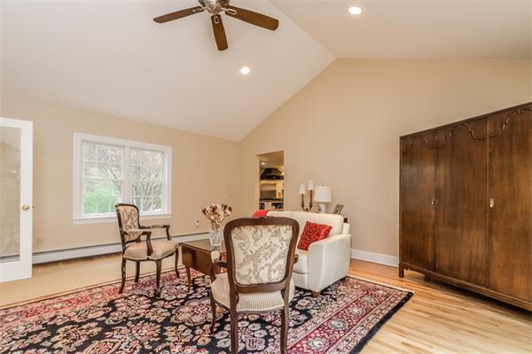 887 Bay Road Hamilton, MA 01982 - Photo 11 of 23 Gallery Image 11